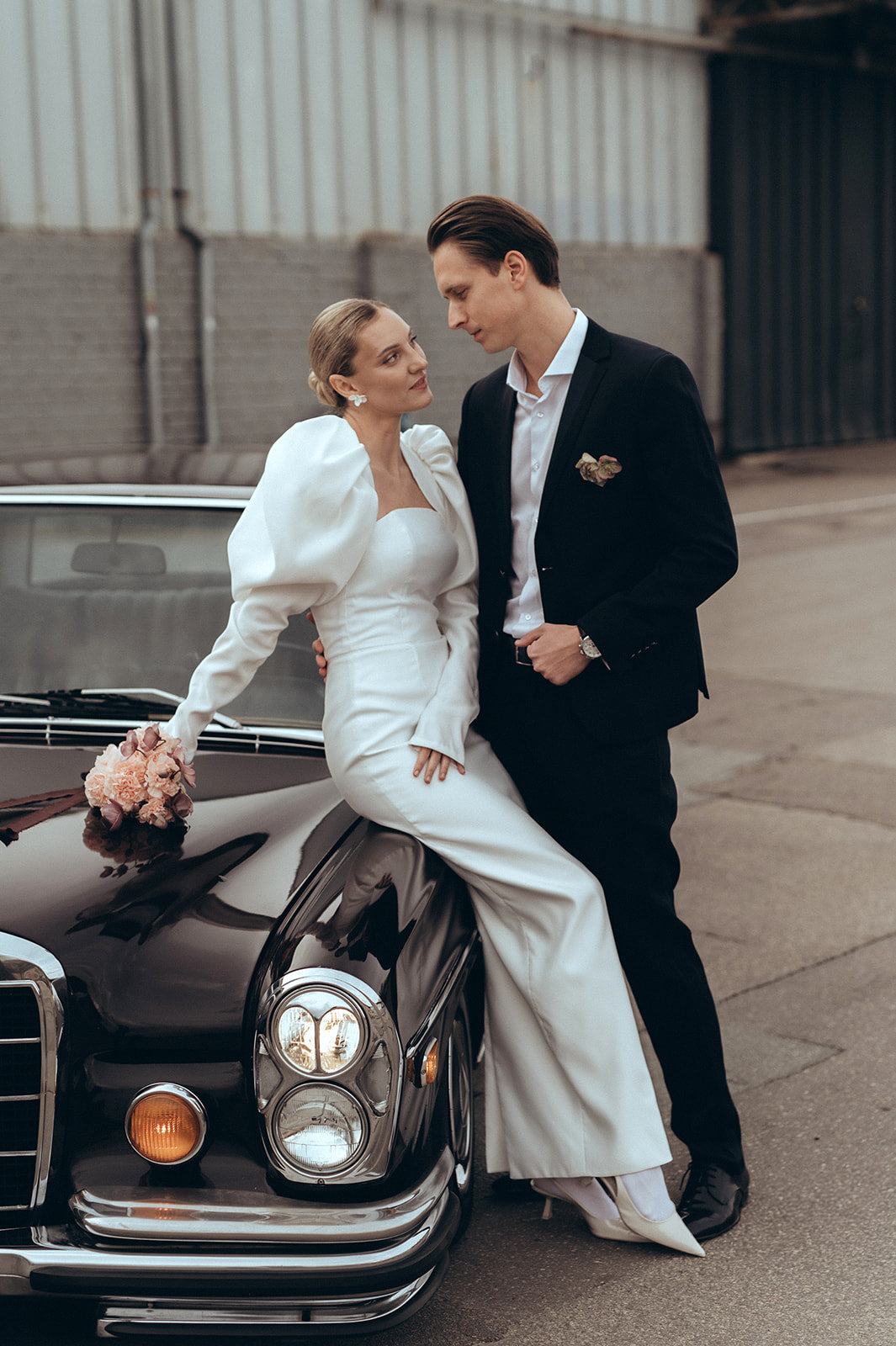 Stunning Fall Wedding Dresses: Embracing Length and Versatility  BA