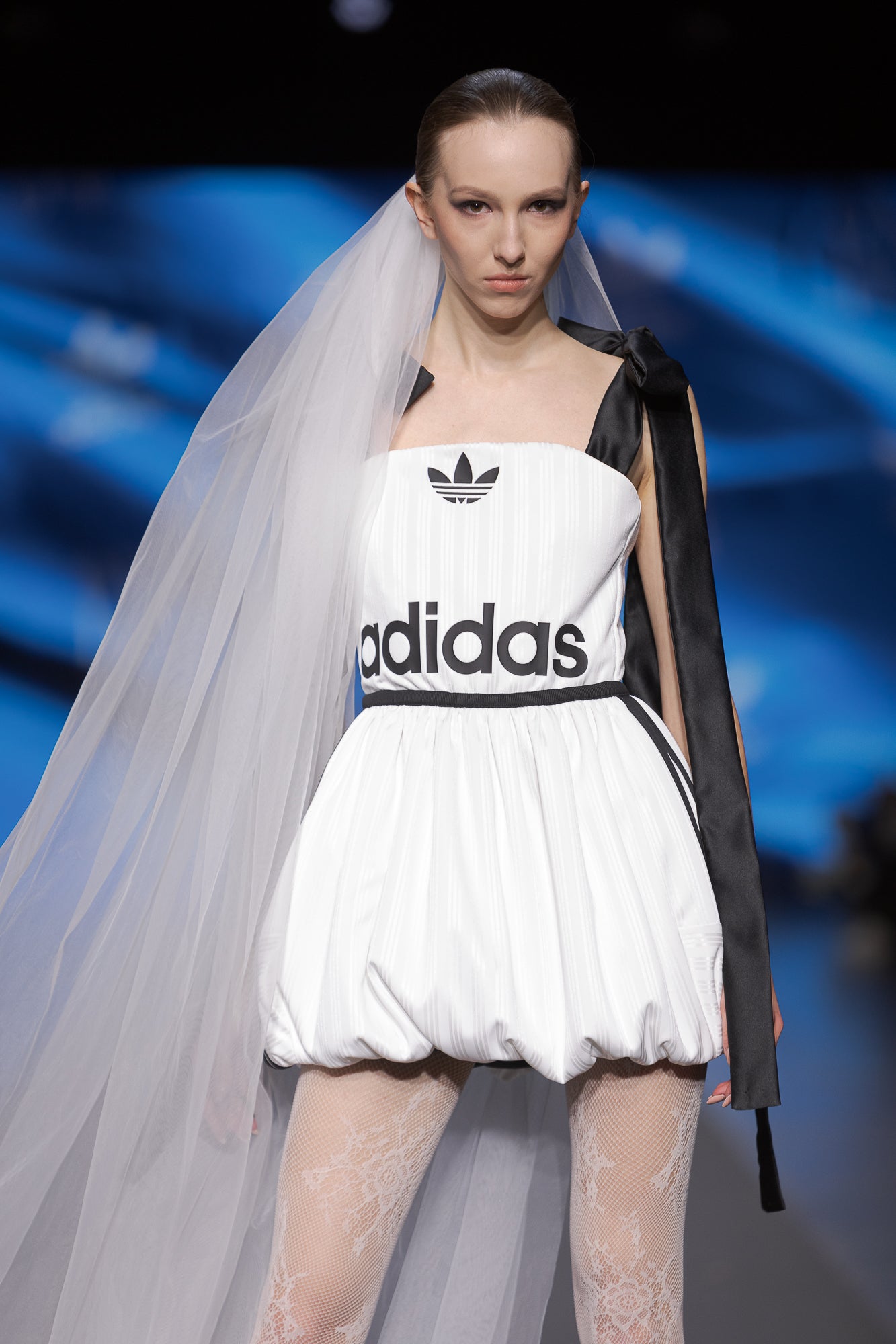 Elegant Edge: How to Mix High Fashion with Street Style for Your Weddi BA Elegant Edge: How to Mix High Fashion with Street Style for Your Weddi BA